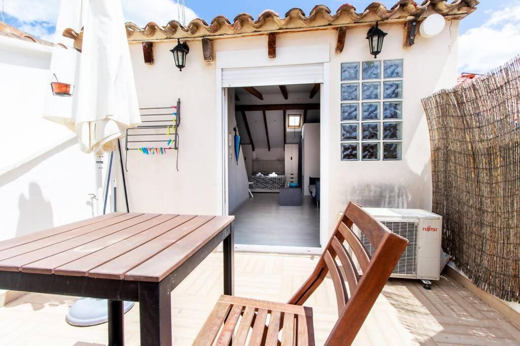 Estudio Para Parejas Con Terraza En La Playa Valencia Kültér fotó
